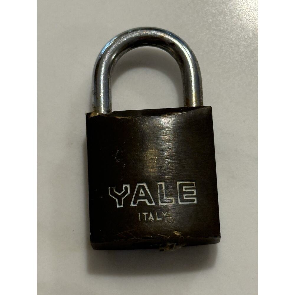 Vintage Yale Padlock. No Keys.